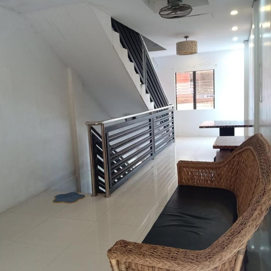 Chelle'S Apartelle-Inn El Nido Ngoại thất bức ảnh