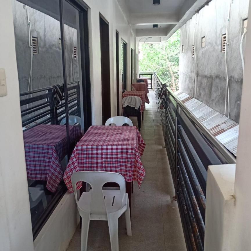 Chelle'S Apartelle-Inn El Nido Ngoại thất bức ảnh