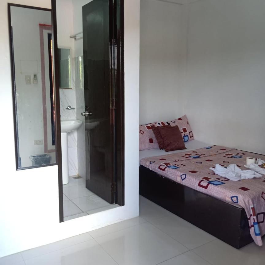 Chelle'S Apartelle-Inn El Nido Ngoại thất bức ảnh