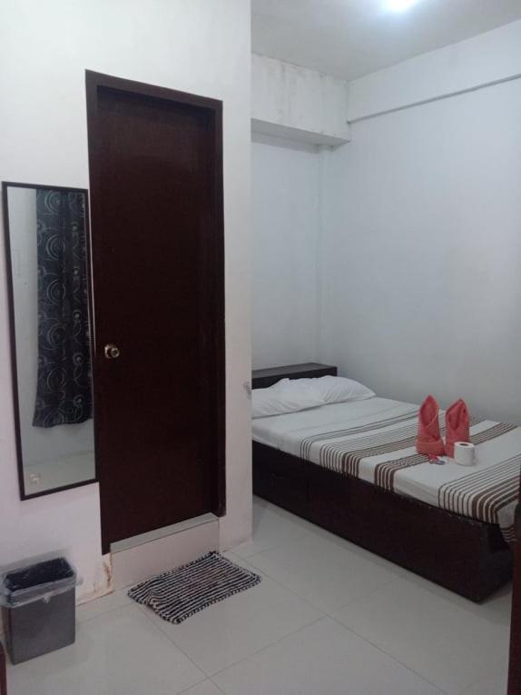 Chelle'S Apartelle-Inn El Nido Ngoại thất bức ảnh